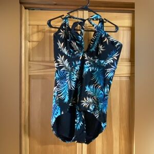 City chic medium strappy bathing suit palm print